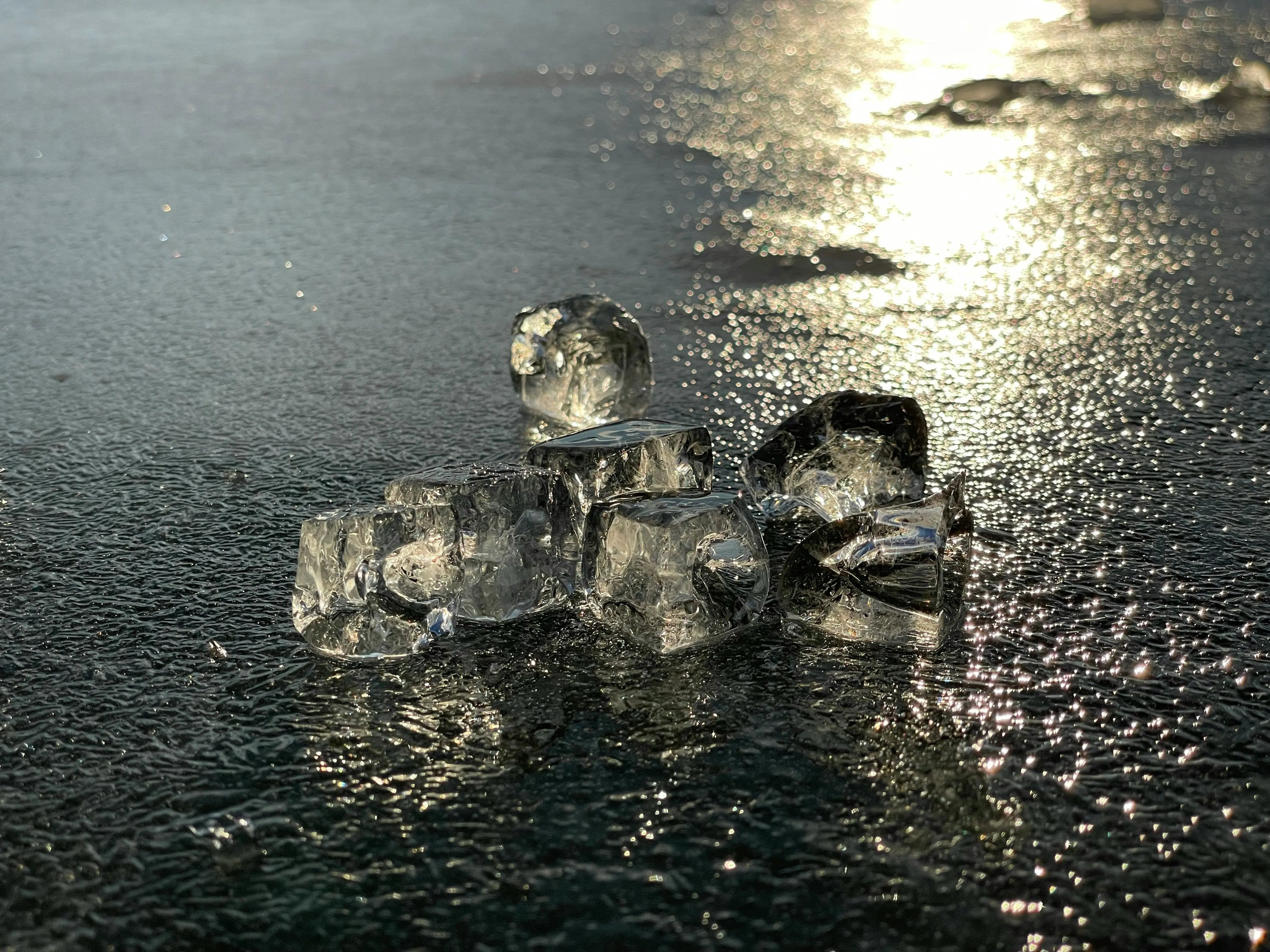 Why Are Restaurant Ice Cubes Crystal Clear, but Home RO Ice Looks Cloudy?